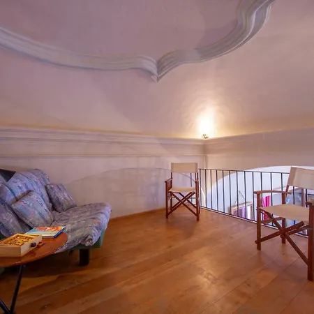 Sleeps 4 Wifi Apartment *
