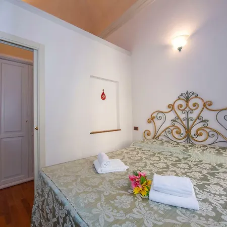 Sleeps 4 Wifi Gravedona